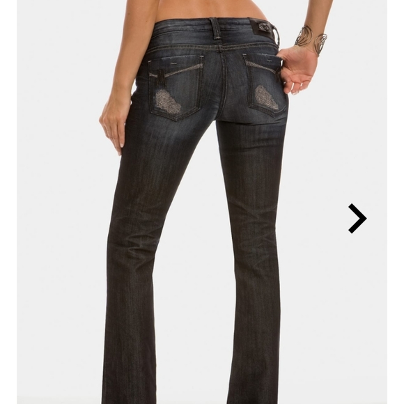 Jeans - Picture 2 of 3